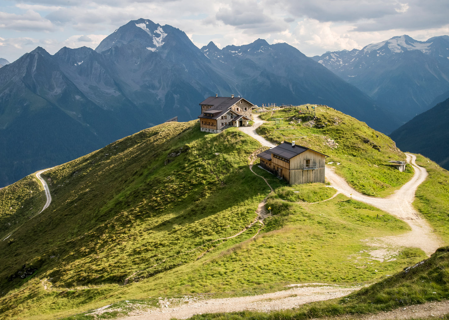 Trekking in Austria's Stubai Alps | Hiking and mountaineering on the Stubai Rucksack Route, Stubai Glacier Tour and Gschnitztaler Rundtour